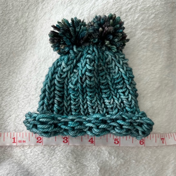 Newborn / Baby Knitted Teal Beanie Hat - Picture 3 of 3